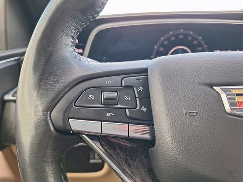 Used 2022 Cadillac Escalade ESV Premium Luxury AWD/4WD image 26