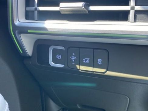 Used 2025 Hyundai Santa Fe Calligraphy image 13