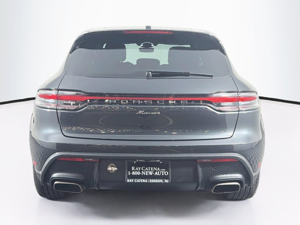Certified 2023 Porsche Macan AWD/4WD image 10