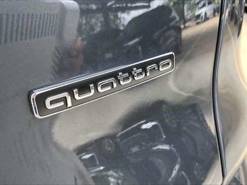 Used 2025 Audi Q5 Premium w/ Convenience Package image 10