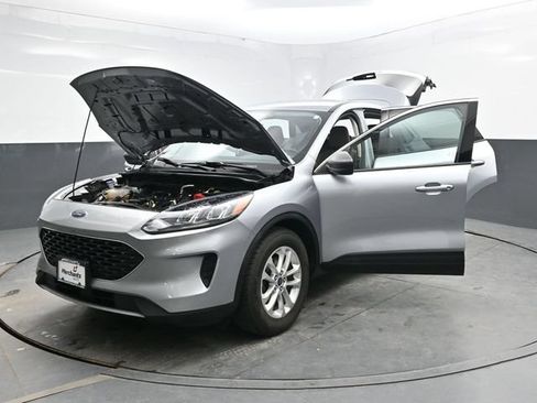 Used 2022 Ford Escape SE FWD image 43