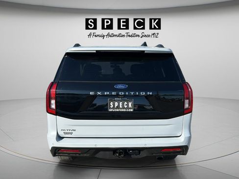 Used 2025 Ford Expedition Active AWD/4WD image 4