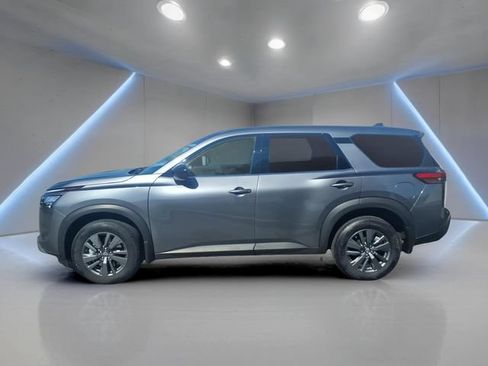 Used 2025 Nissan Pathfinder S AWD/4WD image 17