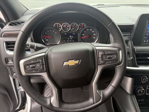 Used 2022 Chevrolet Suburban LS AWD/4WD image 19