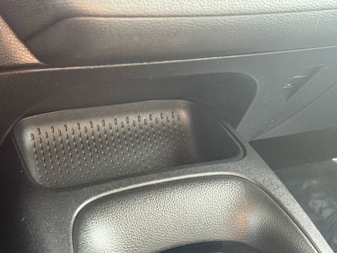 Used 2021 Toyota Corolla LE image 23