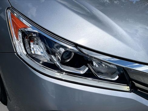Used 2016 Honda Accord EX-L image 28