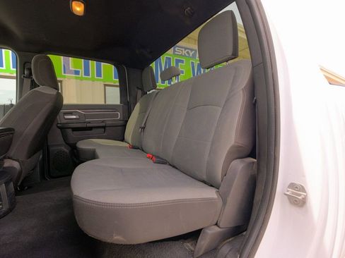 Used 2022 RAM 3500 Big Horn image 30