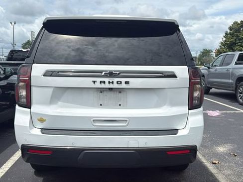 Used 2022 Chevrolet Tahoe Z71 w/ Luxury Package AWD/4WD image 2