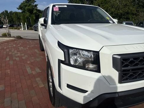 Used 2022 Nissan Frontier SV RWD image 20