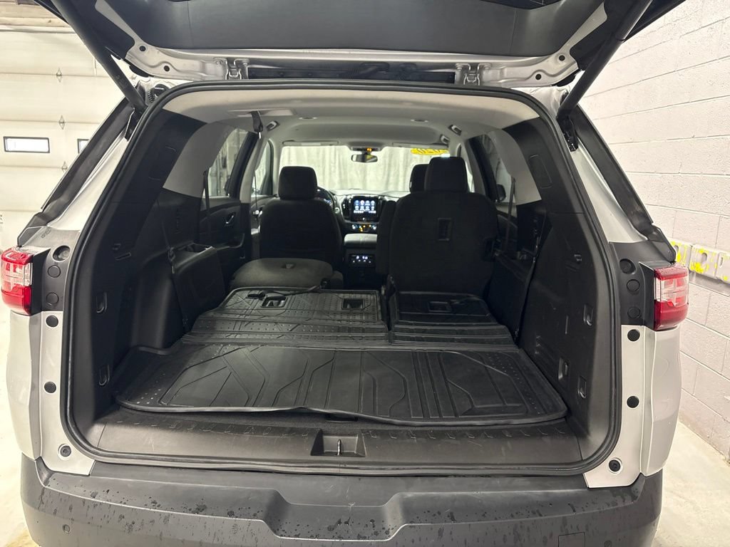 Used 2020 Chevrolet Traverse LT FWD image 22