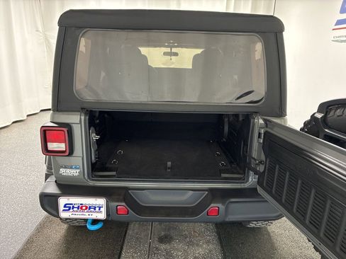 Used 2023 Jeep Wrangler Unlimited image 6