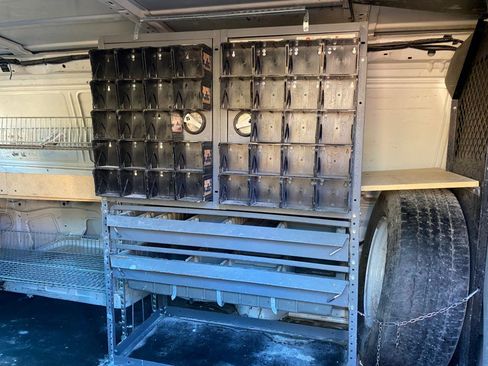 Used 2010 Ford E-250 and Econoline 250 image 26