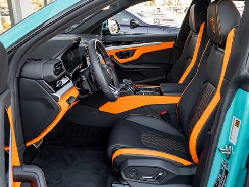 Used 2025 Lamborghini Urus SE AWD/4WD image 15