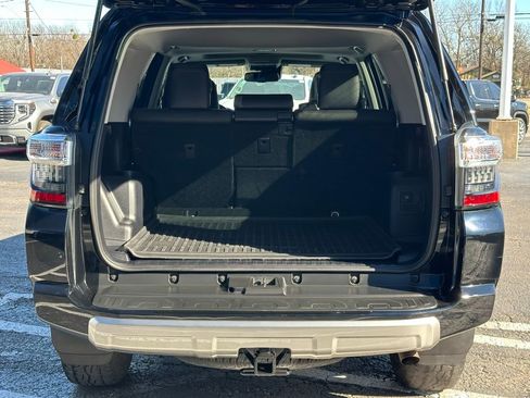 Used 2021 Toyota 4Runner TRD Off-Road Premium image 8