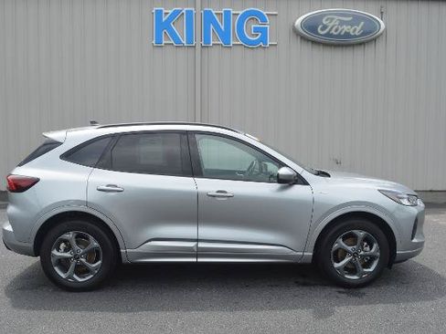 Certified 2023 Ford Escape ST-Line Select AWD/4WD image 5