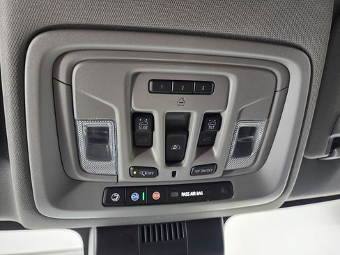 Used 2024 Chevrolet Silverado 2500 LTZ w/ LTZ Premium Package image 58