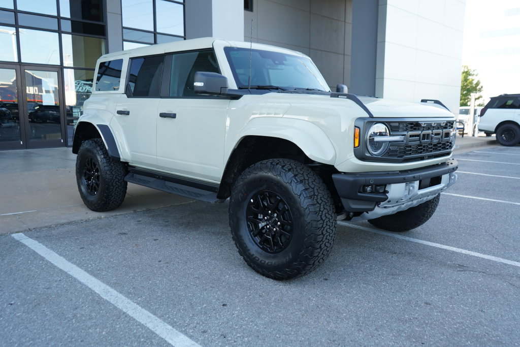 New 2026 Ford Bronco Raptor AWD/4WD image 3