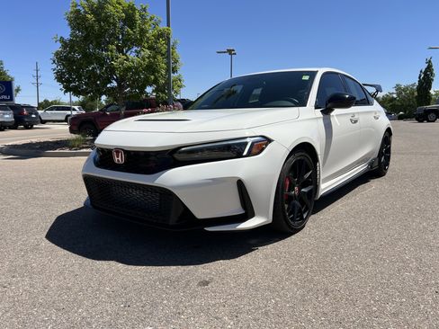 Used 2025 Honda Civic Type R image 14