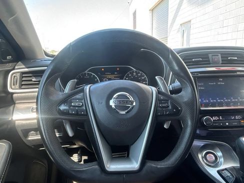Used 2017 Nissan Maxima SR FWD image 19