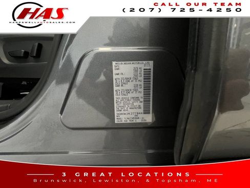 Used 2023 Nissan Pathfinder SV AWD/4WD image 19