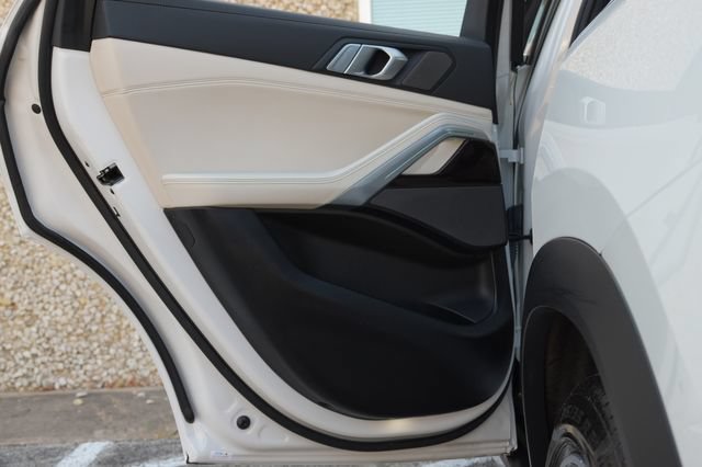 Used 2020 BMW X6 sDrive40i w/ Premium Package RWD image 31