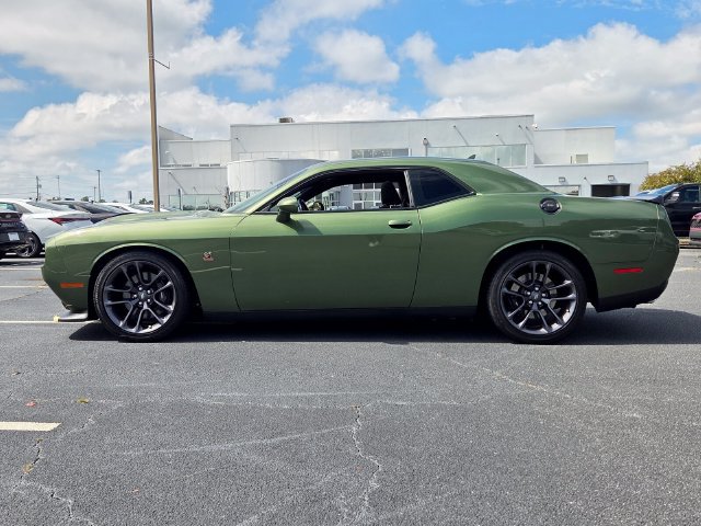 Used 2023 Dodge Challenger R/T Scat Pack RWD image 4