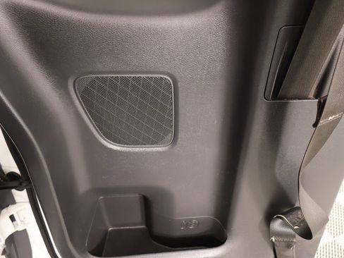 Used 2022 Nissan Frontier S RWD image 15