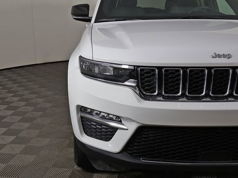 Used 2024 Jeep Grand Cherokee Limited w/ Trailer Tow Package AWD/4WD image 15