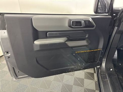 Used 2023 Ford Bronco Badlands image 18