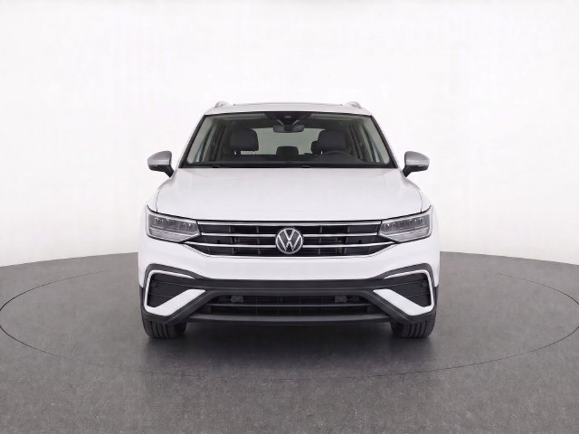 Certified 2024 Volkswagen Tiguan Wolfsburg Edition AWD/4WD image 5