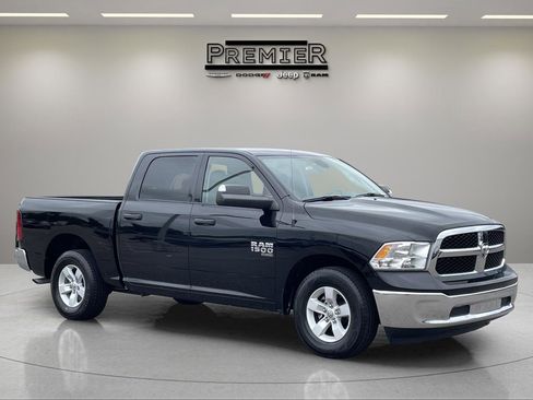 Used 2023 RAM 1500 Classic SLT w/ Trailer & Traction Group image 4