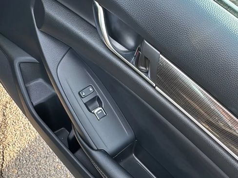 Used 2022 Honda Accord Sport image 24