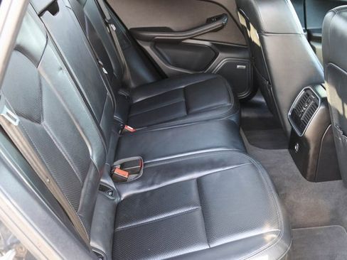 Used 2019 Porsche Macan image 19