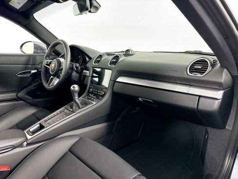 Used 2025 Porsche 718 Cayman RWD image 27