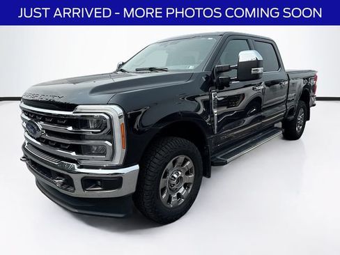 Used 2023 Ford F250 Lariat w/ Chrome Package AWD/4WD image 3