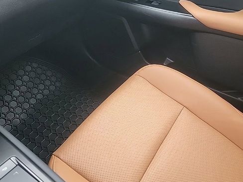 Used 2019 Lexus UX 200 w/ Accessory Package 2 image 53