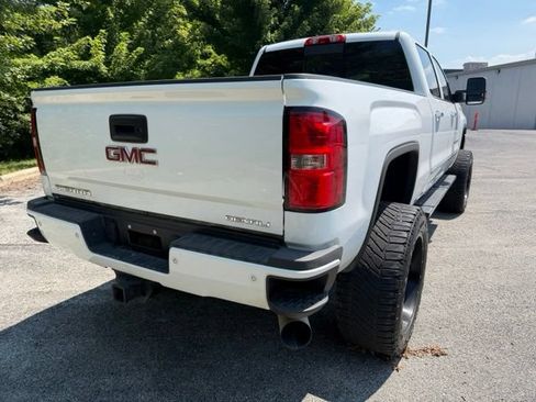 Used 2016 GMC Sierra 2500 Denali w/ Duramax Plus Package AWD/4WD image 3