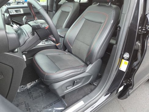 Used 2023 Ford Explorer ST-Line w/ Class IV Trailer Tow Package AWD/4WD image 19