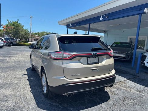 Used 2017 Ford Edge SEL w/ Class II Trailer Tow Package AWD/4WD image 3