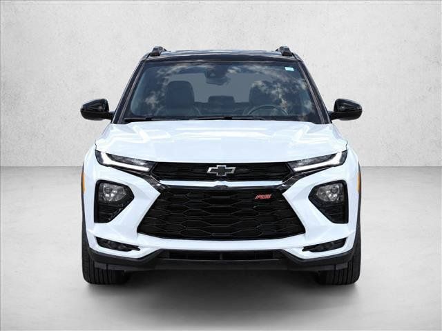 Used 2023 Chevrolet TrailBlazer RS w/ Technology Package FWD image 2