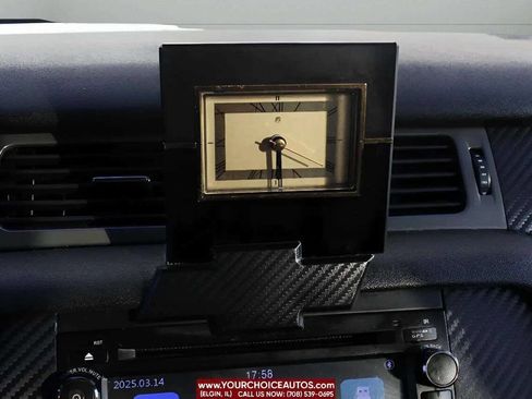 Used 2011 Chevrolet Avalanche LS image 17