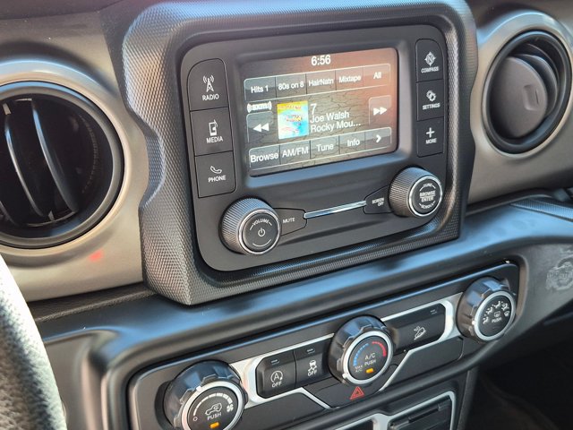 Used 2018 Jeep Wrangler Unlimited Sport AWD/4WD image 12
