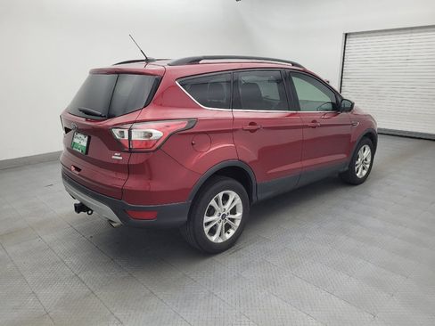 Used 2017 Ford Escape SE w/ Equipment Group 201A FWD image 10