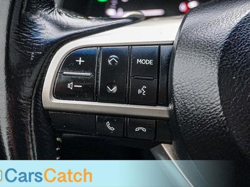 Used 2016 Lexus GS 200t w/ Preferred Accessory Package image 34