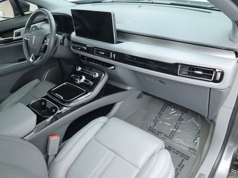 Used 2022 Lincoln Nautilus Reserve w/ Equipment Group 202A image 18