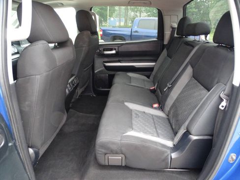 Used 2016 Toyota Tundra CrewMax w/ TRD Off-Road Pkg AWD/4WD image 33