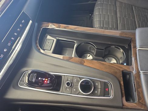 Used 2024 Cadillac Escalade Sport Platinum AWD/4WD image 25