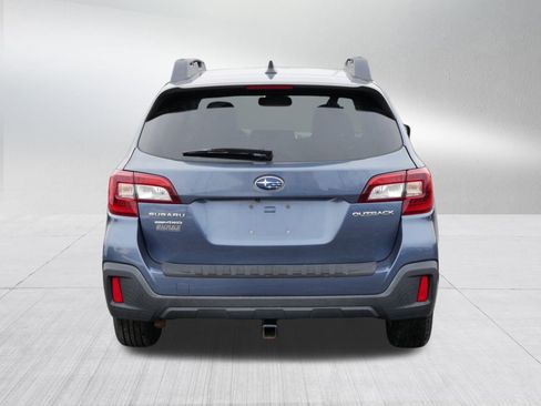 Used 2018 Subaru Outback 2.5i Premium image 6