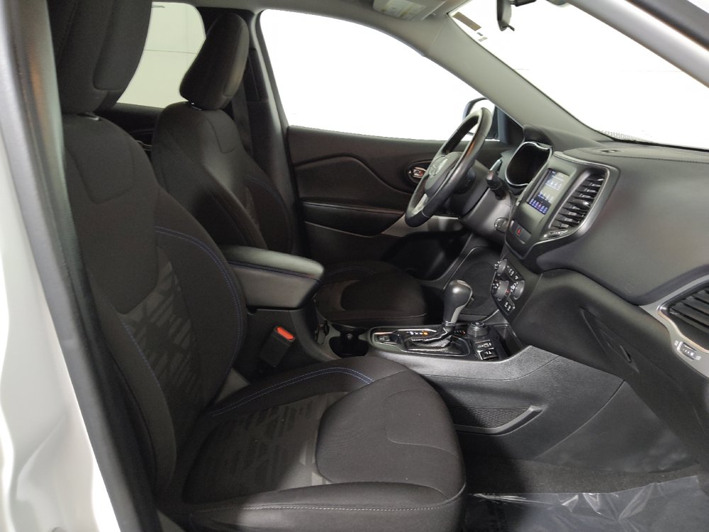 Used 2020 Jeep Cherokee Latitude AWD/4WD image 21