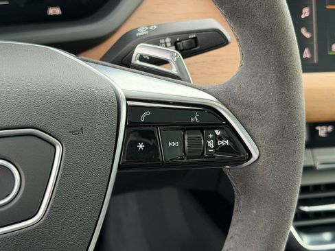 Certified 2022 Audi e-tron GT Premium Plus image 26